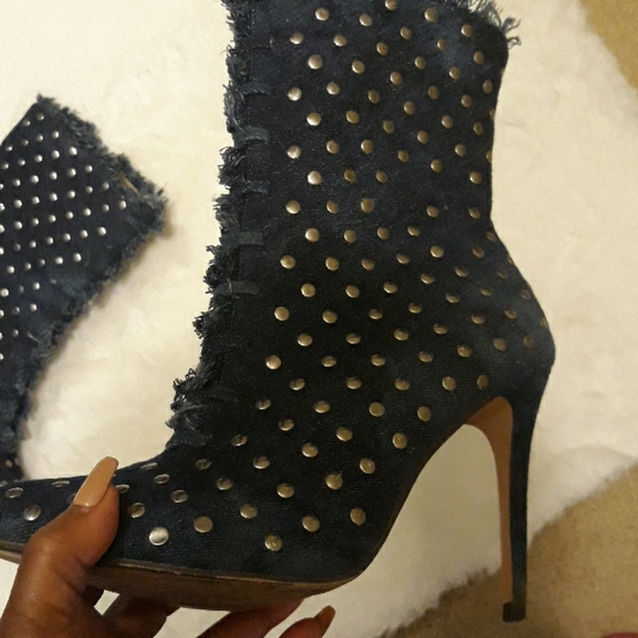 Blue Jean's boots - Picture 2 of 4